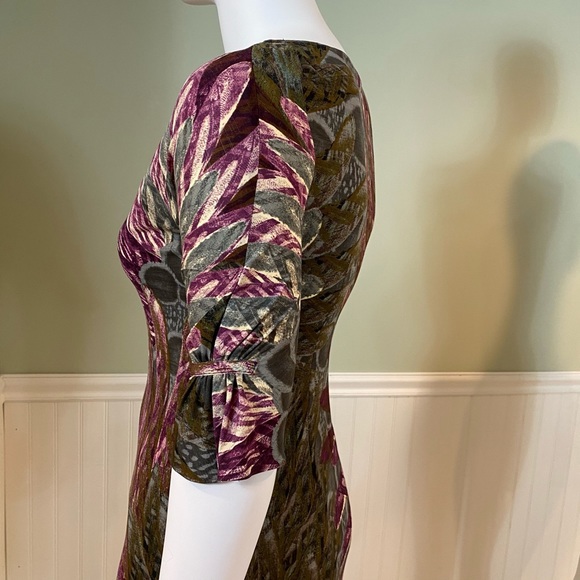 Adrianna Papell Knit Jersey Feather Print Dress - Picture 9 of 13